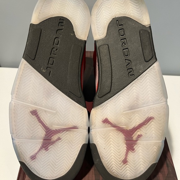 Jordan 5 Raging Bull Size 10 - Picture 3 of 3